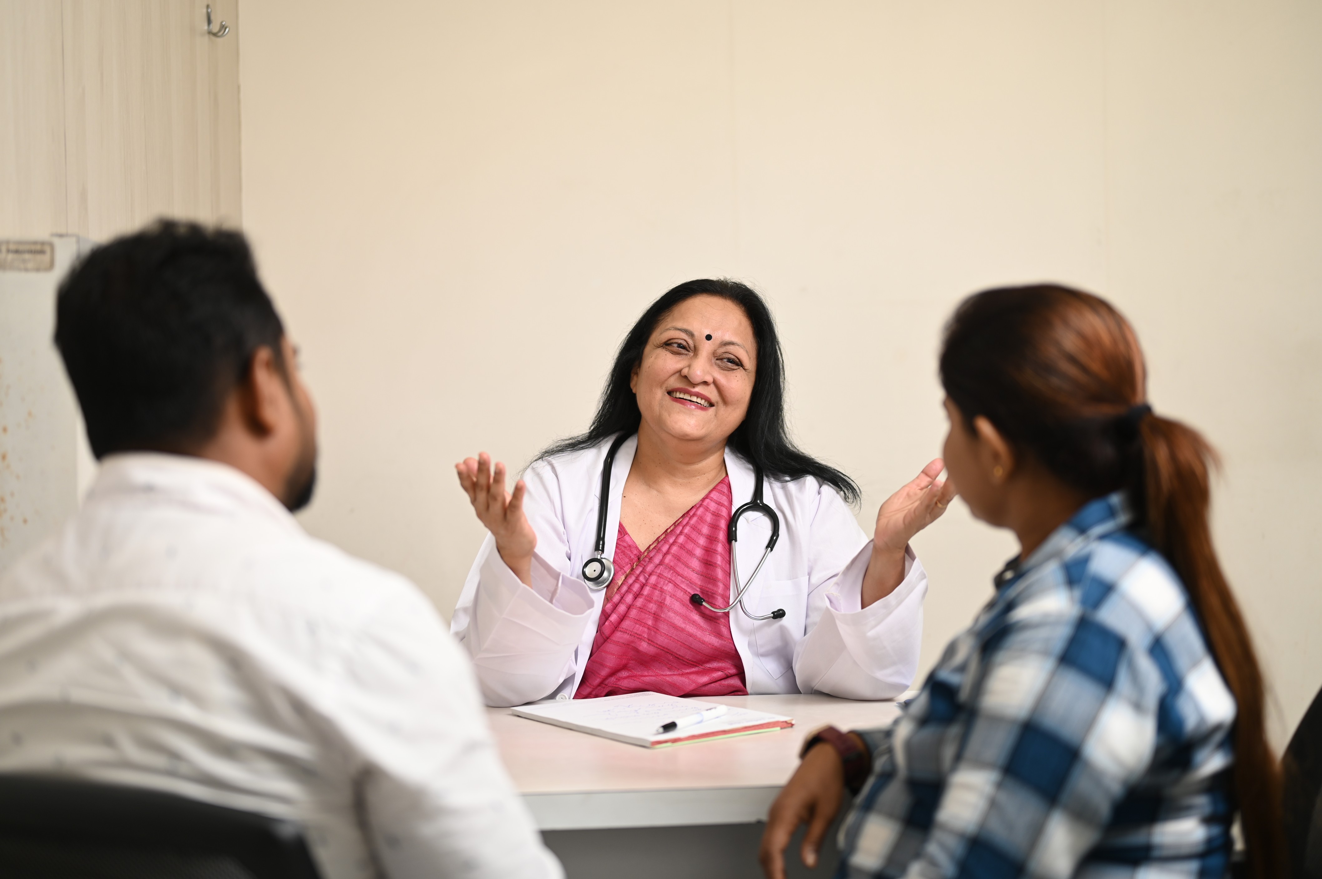 Happy patients of Dr. Sarbani Ghosh, Best Gynaecologist in Kolkata